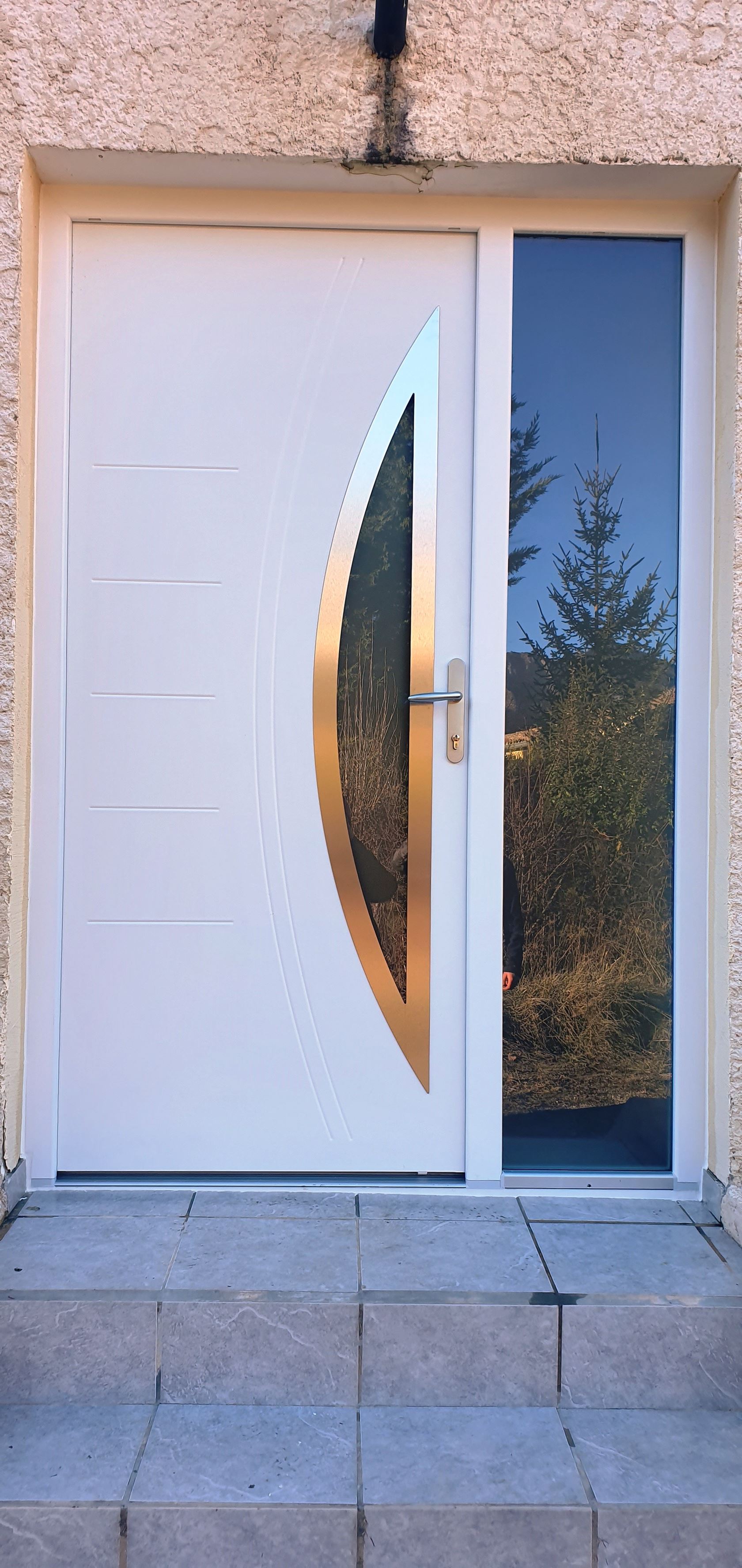 PORTE-ENTREE