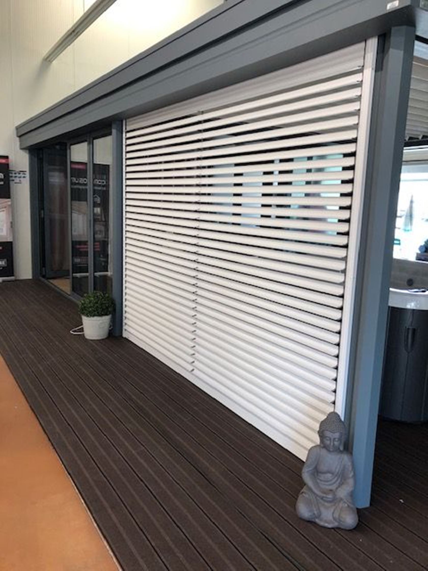 STORE-PERGOLAS