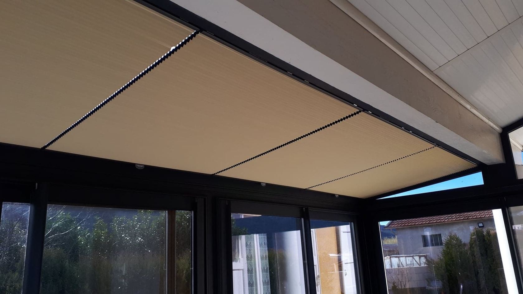 STORE-TOITURE-VERANDA